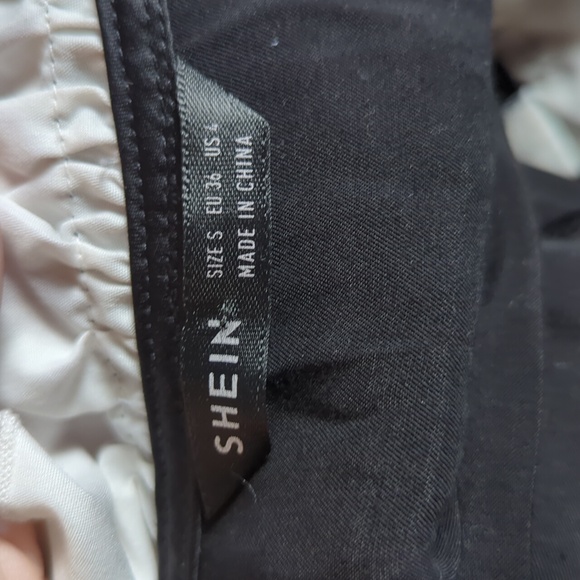 🖤🎀Black And White Ruffle Collar Bow&Lace Shein Blouse - Picture 5 of 5